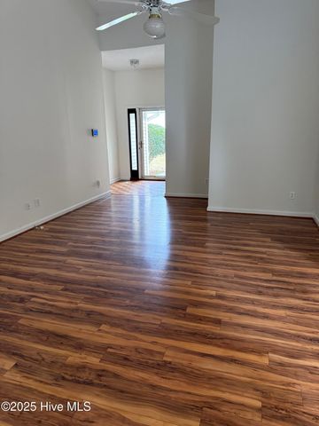 136 Kensington Way, Aberdeen, NC 28315