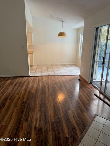 136 Kensington Way, Aberdeen, NC 28315