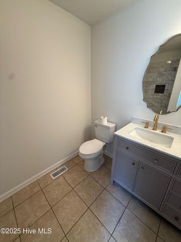 136 Kensington Way, Aberdeen, NC 28315