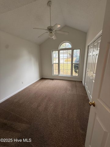136 Kensington Way, Aberdeen, NC 28315