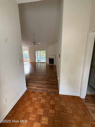 136 Kensington Way, Aberdeen, NC 28315