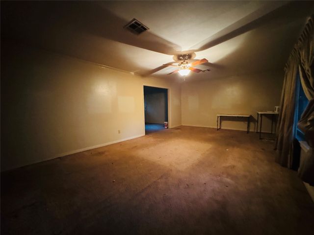 2412 Oak Cliff Drive, Waco, TX 76710