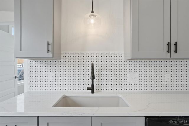 112 Bacon Street, Lockland, OH 45215