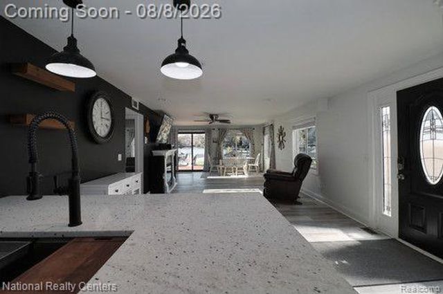 8819 Lagoon, Hamburg Township, MI 48116