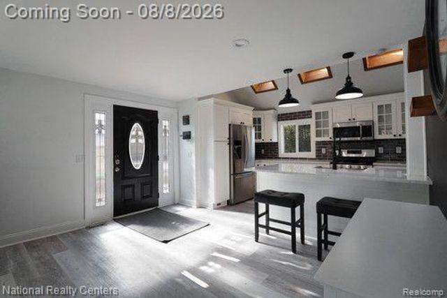 8819 Lagoon, Hamburg Township, MI 48116