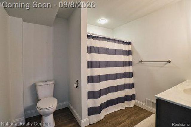 8819 Lagoon, Hamburg Township, MI 48116