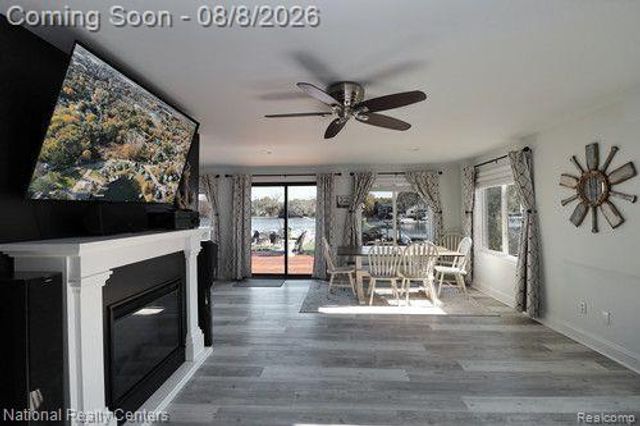 8819 Lagoon, Hamburg Township, MI 48116