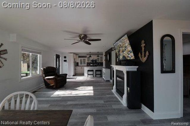 8819 Lagoon, Hamburg Township, MI 48116