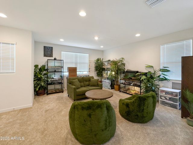 8327 E PETUNIA Avenue, Mesa, AZ 85212