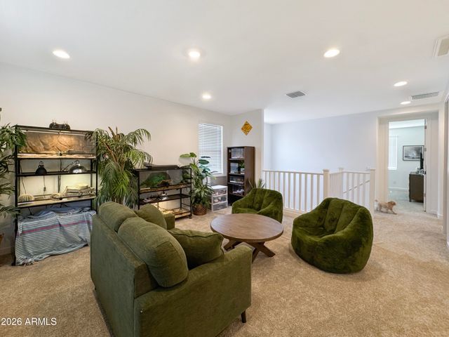 8327 E PETUNIA Avenue, Mesa, AZ 85212