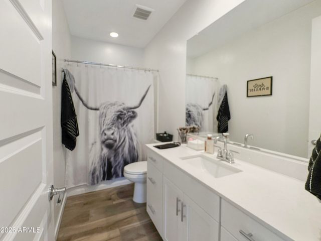 8327 E PETUNIA Avenue, Mesa, AZ 85212