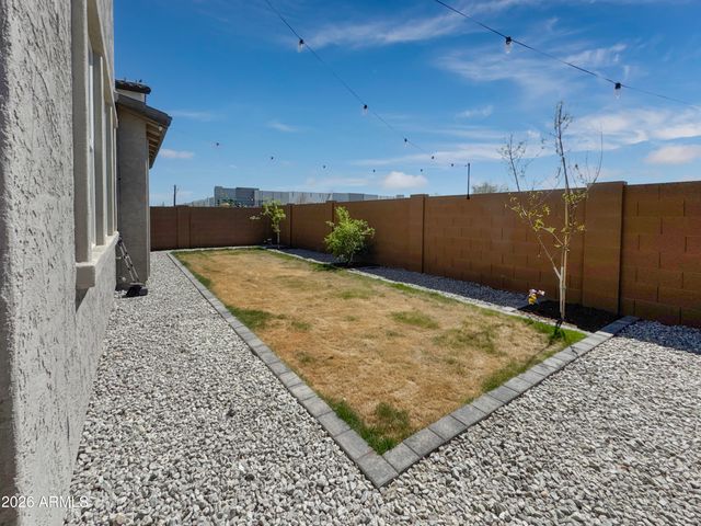 8327 E PETUNIA Avenue, Mesa, AZ 85212