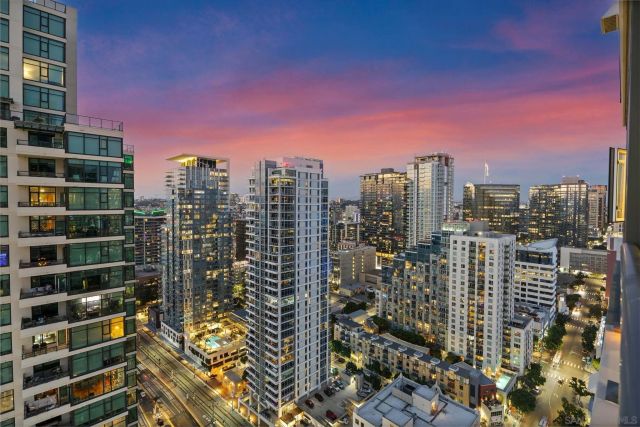 1199 Pacific Hwy 3202, San Diego, CA 92101
