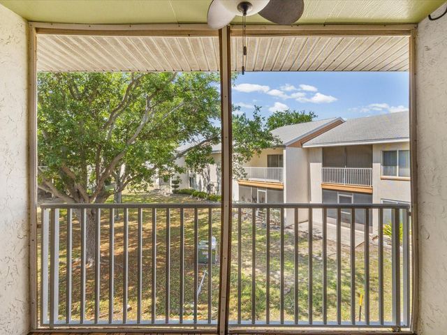 9940 7TH WAY N 204, St Petersburg, FL 33702