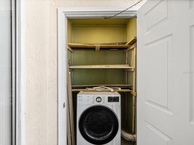 9940 7TH WAY N 204, St Petersburg, FL 33702