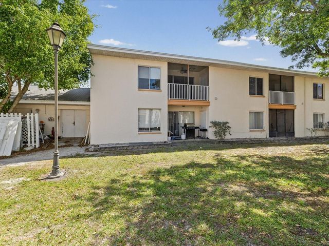 9940 7TH WAY N 204, St Petersburg, FL 33702