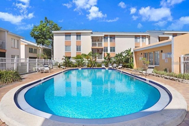 9940 7TH WAY N 204, St Petersburg, FL 33702