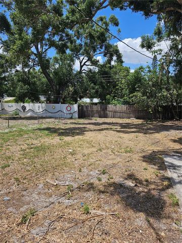 3825 49TH AVENUE N, St Petersburg, FL 33714