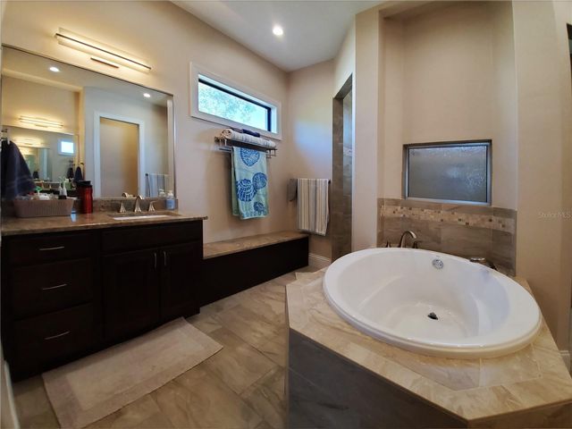 185 COLONY POINT DR., Punta Gorda, FL 33950