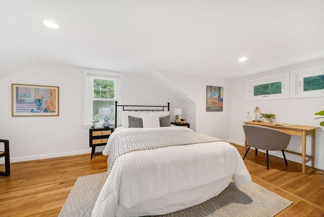 9 Stonebridge Rd, Wayland, MA 01778
