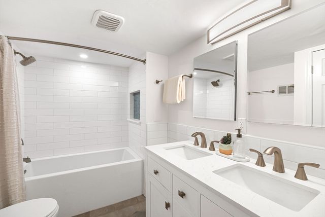 9 Stonebridge Rd, Wayland, MA 01778