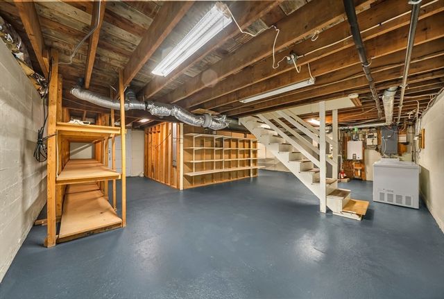 9 Stonebridge Rd, Wayland, MA 01778