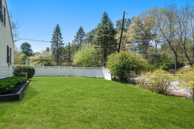 9 Stonebridge Rd, Wayland, MA 01778