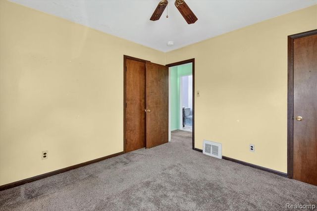 33953 Glover Street, Wayne, MI 48184