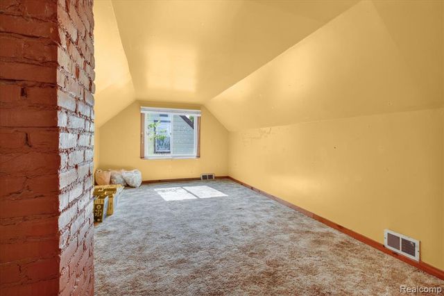 33953 Glover Street, Wayne, MI 48184