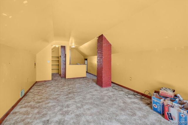 33953 Glover Street, Wayne, MI 48184