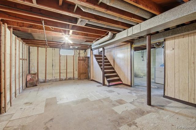 33953 Glover Street, Wayne, MI 48184