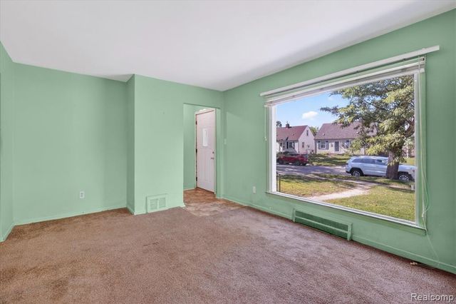 33953 Glover Street, Wayne, MI 48184