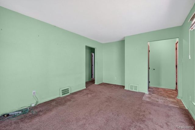 33953 Glover Street, Wayne, MI 48184