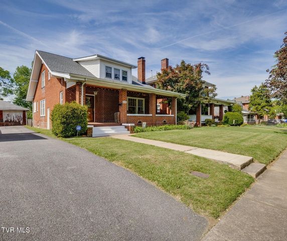 812 West Maple Street, Johnson City, TN 37604