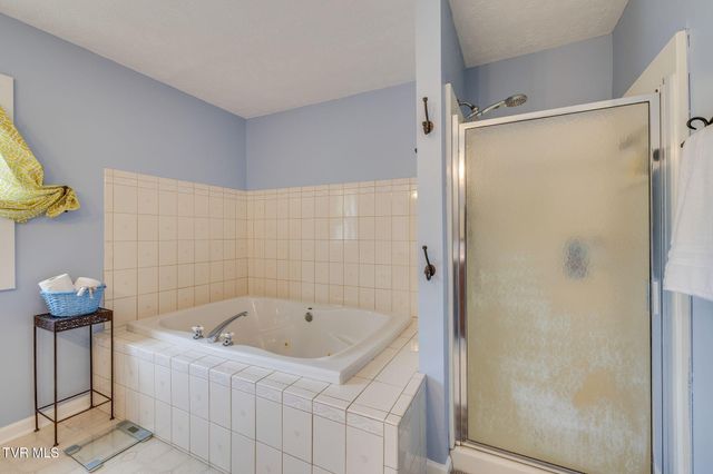 812 West Maple Street, Johnson City, TN 37604