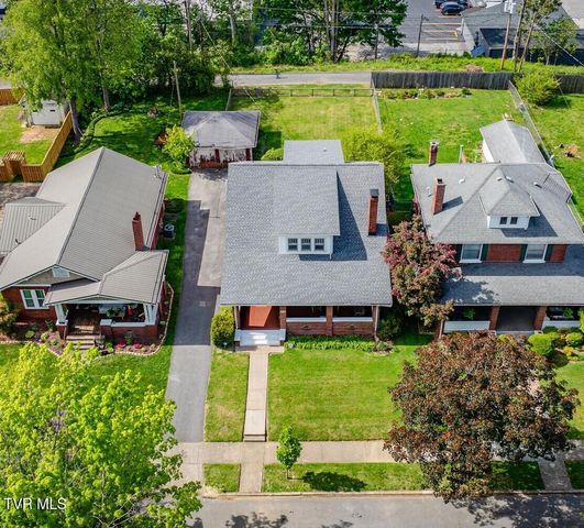 812 West Maple Street, Johnson City, TN 37604