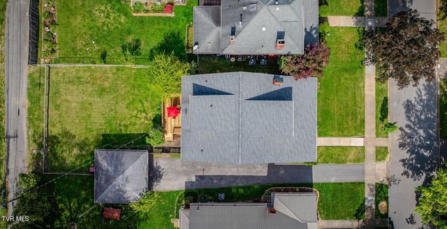 812 West Maple Street, Johnson City, TN 37604