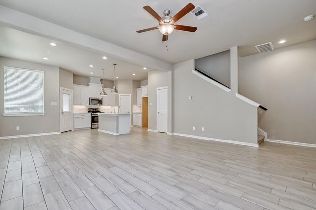 548 Long Leaf Pine, Montgomery, TX 77316