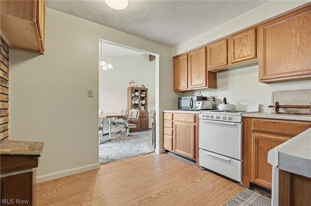 9040 Cambridge Drive, Northfield, OH 44067