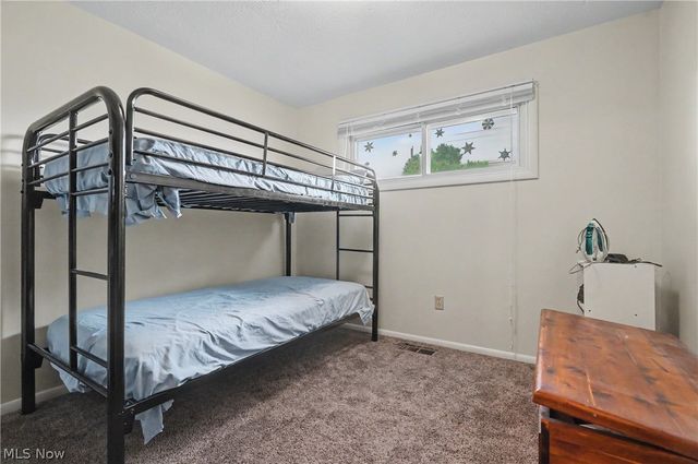 9040 Cambridge Drive, Northfield, OH 44067