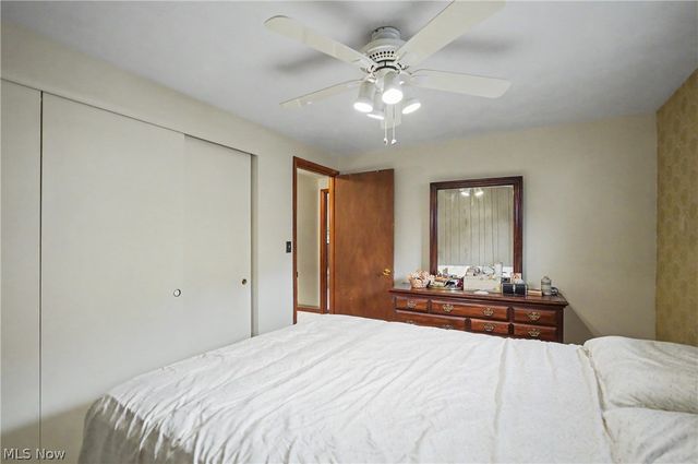 9040 Cambridge Drive, Northfield, OH 44067