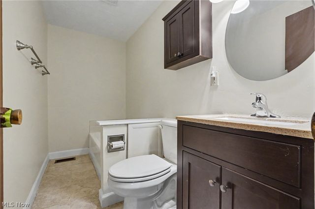 9040 Cambridge Drive, Northfield, OH 44067