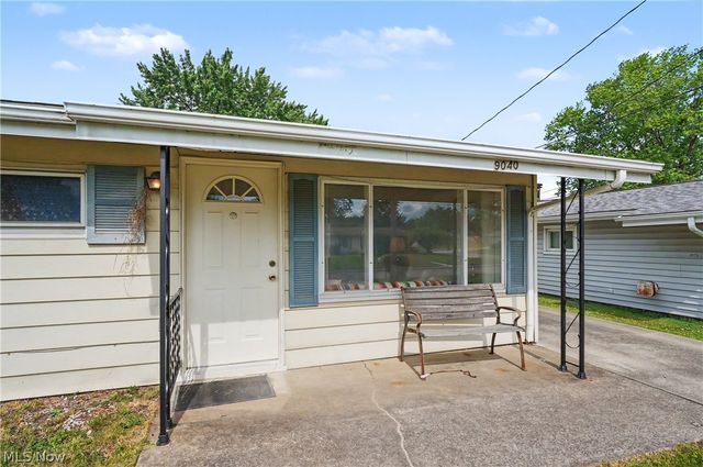 9040 Cambridge Drive, Northfield, OH 44067