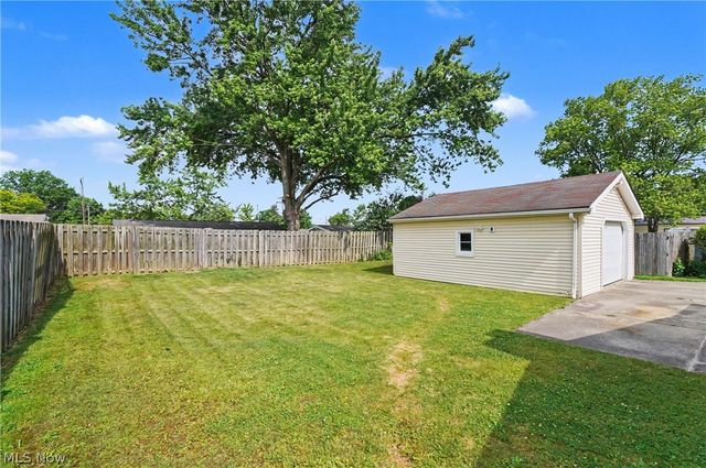 9040 Cambridge Drive, Northfield, OH 44067
