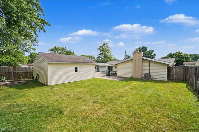 9040 Cambridge Drive, Northfield, OH 44067