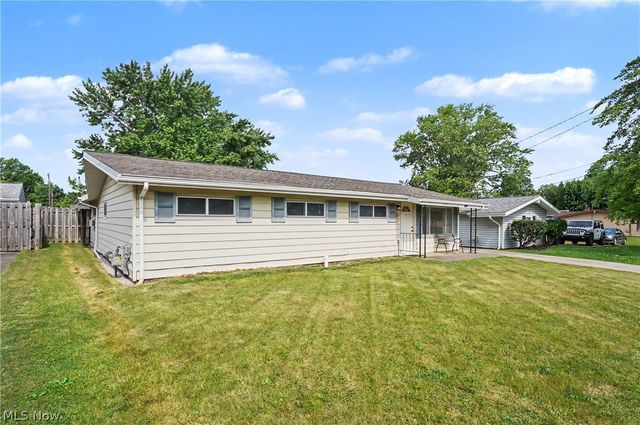 9040 Cambridge Drive, Northfield, OH 44067