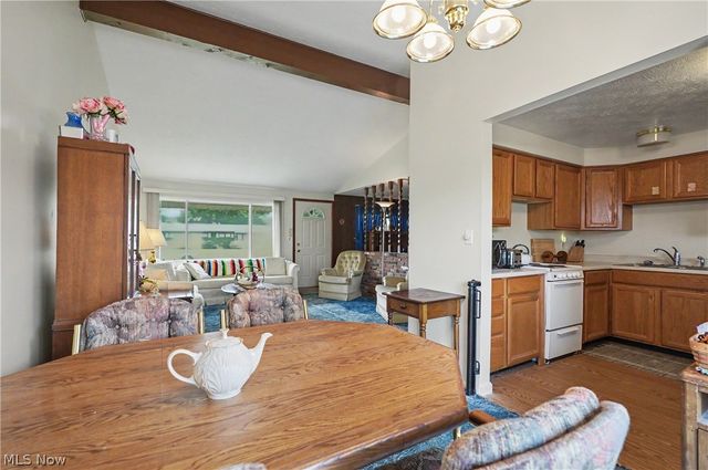 9040 Cambridge Drive, Northfield, OH 44067