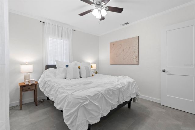 326 50TH AVENUE N, St Petersburg, FL 33703