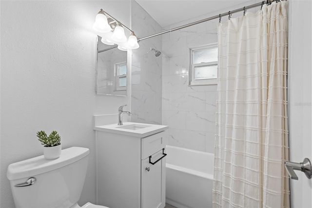 326 50TH AVENUE N, St Petersburg, FL 33703