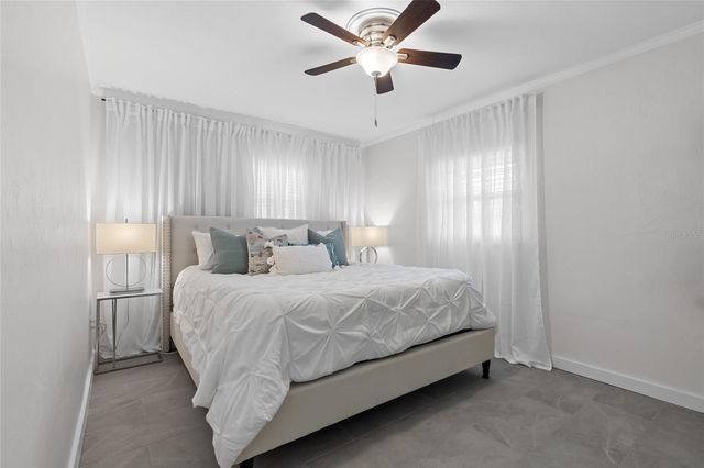 326 50TH AVENUE N, St Petersburg, FL 33703